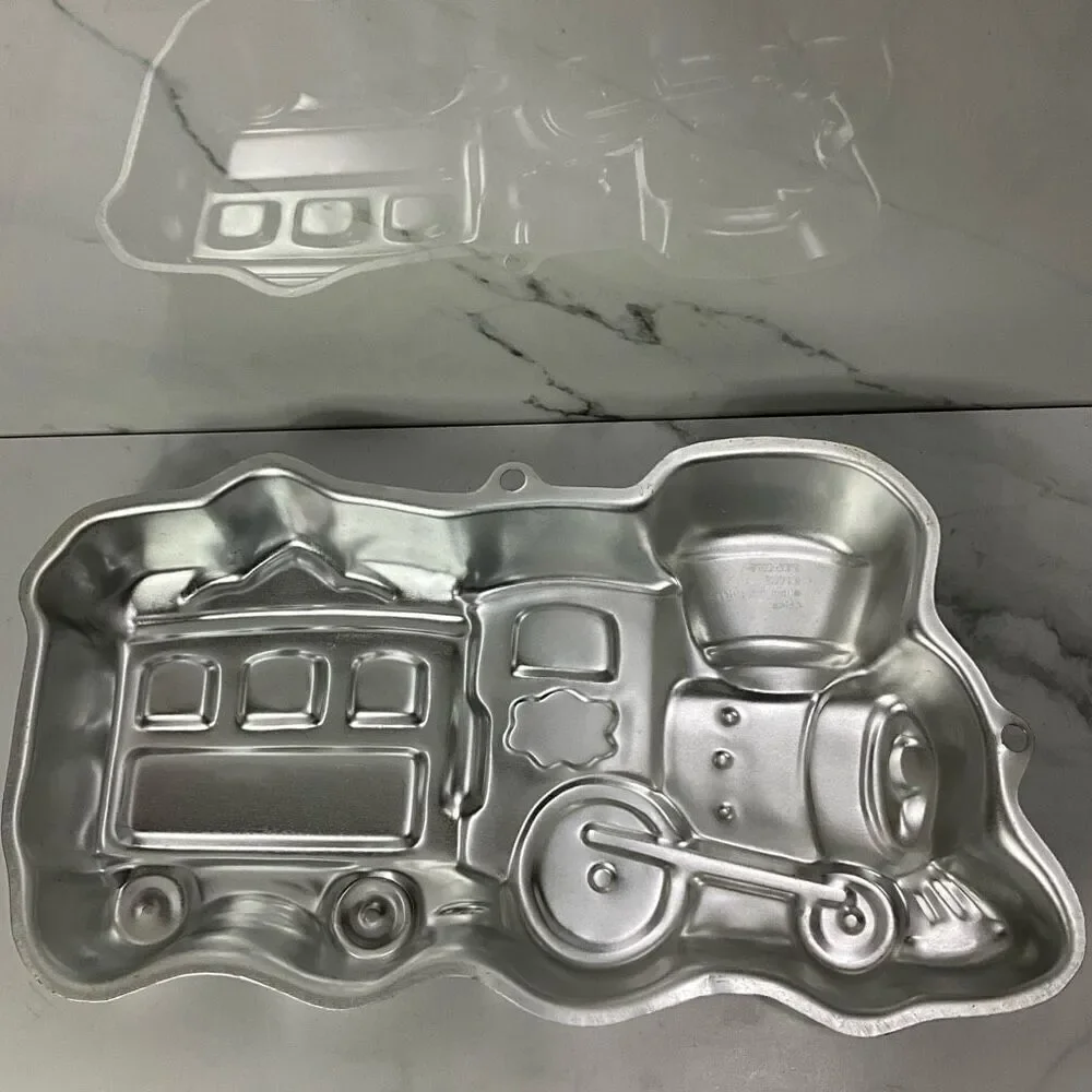VINTAGE 2003 WILTON Train Cake Pan
